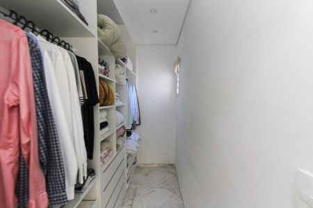 Apartamento à venda com 380m², 4 quartos e 6 vagasCloset da suite 03