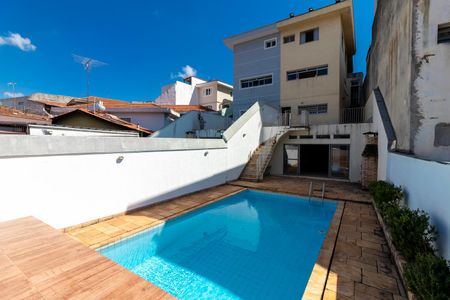 Casa à venda com 460m², 3 quartos e 6 vagas Casa à venda com 460m², 3 quartos e 6 vagasPiscina
