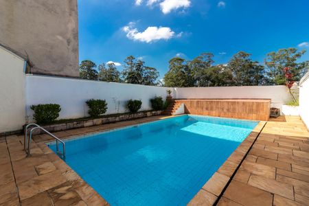 Casa à venda com 460m², 3 quartos e 6 vagas Casa à venda com 460m², 3 quartos e 6 vagasPiscina