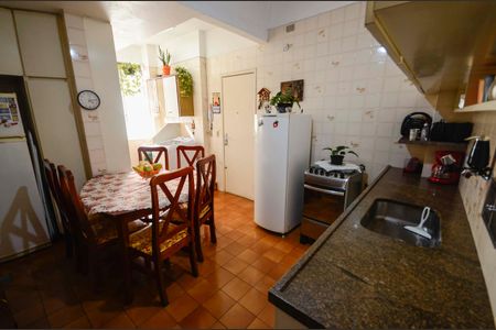 Apartamento à venda com 75m², 2 quartos e 1 vaga Apartamento à venda com 75m², 2 quartos e 1 vagaCozinha