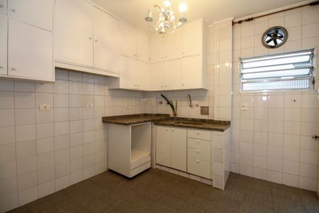 Apartamento à venda com 92m², 2 quartos e sem vaga Apartamento à venda com 92m², 2 quartos e sem vagaCozinha