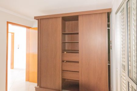 Casa à venda com 259m², 3 quartos e 4 vagasQuarto 2