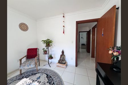 Casa à venda com 159m², 3 quartos e 2 vagas Casa à venda com 159m², 3 quartos e 2 vagasEscritório