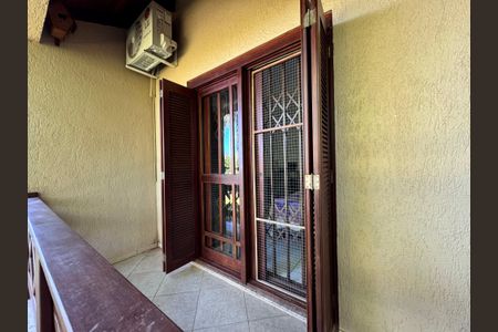 Casa à venda com 159m², 3 quartos e 2 vagas Casa à venda com 159m², 3 quartos e 2 vagasÁrea Externa