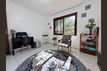 Casa à venda com 159m², 3 quartos e 2 vagas Casa à venda com 159m², 3 quartos e 2 vagasEscritório