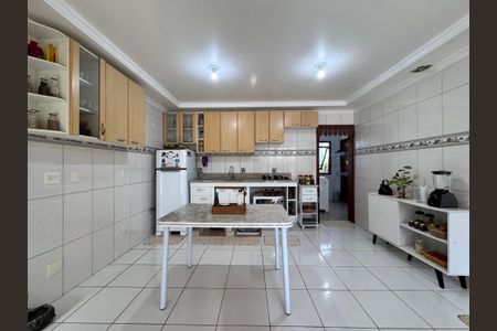 Casa à venda com 159m², 3 quartos e 2 vagas Casa à venda com 159m², 3 quartos e 2 vagasCozinha