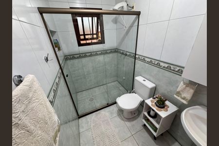 Casa à venda com 159m², 3 quartos e 2 vagas Casa à venda com 159m², 3 quartos e 2 vagasBanheiro