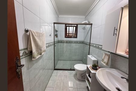 Casa à venda com 159m², 3 quartos e 2 vagas Casa à venda com 159m², 3 quartos e 2 vagasBanheiro