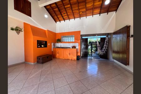 Casa à venda com 159m², 3 quartos e 2 vagas Casa à venda com 159m², 3 quartos e 2 vagasÁrea Externa