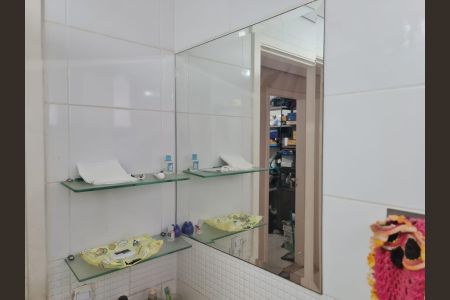 Apartamento à venda com 124m², 4 quartos e 2 vagas Apartamento à venda com 124m², 4 quartos e 2 vagasBanheiro Social