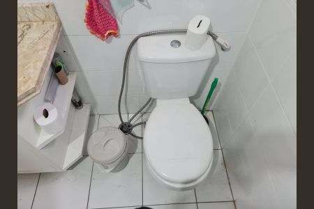 Apartamento à venda com 124m², 4 quartos e 2 vagas Apartamento à venda com 124m², 4 quartos e 2 vagasBanheiro Social