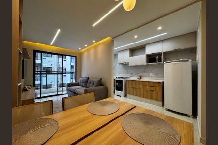 Sala de apartamento à venda com 2 quartos, 54m² em Barra da Tijuca, Rio de Janeiro