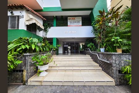 Apartamento à venda com 60m², 3 quartos e 1 vaga Apartamento à venda com 60m², 3 quartos e 1 vagaFachada