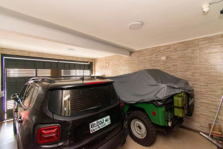 Casa à venda com 225m², 3 quartos e 2 vagas Casa à venda com 225m², 3 quartos e 2 vagasGaragem