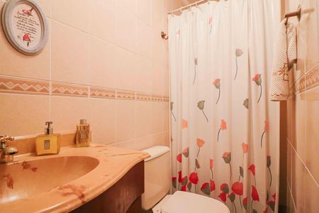 Casa para alugar com 218m², 3 quartos e 2 vagas Casa para alugar com 218m², 3 quartos e 2 vagasBanheiro da  Suíte  1