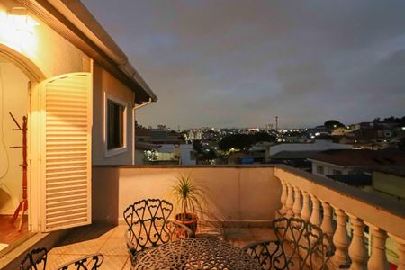 Casa para alugar com 218m², 3 quartos e 2 vagas Casa para alugar com 218m², 3 quartos e 2 vagasVaranda da  Suíte 2