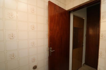 Casa à venda com 225m², 3 quartos e 6 vagasBanheiro da Suíte