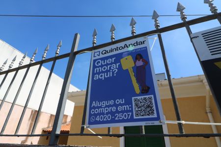 Casa à venda com 225m², 3 quartos e 6 vagasFachada