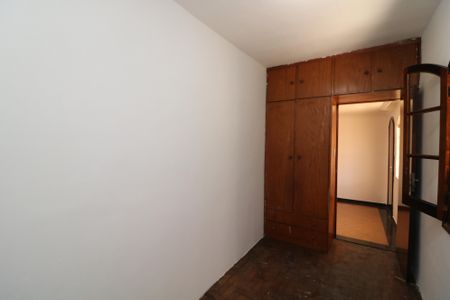 Casa à venda com 225m², 3 quartos e 6 vagasQuarto 2