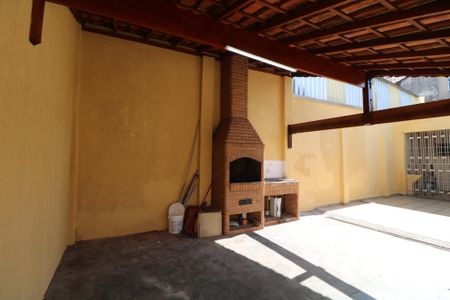 Casa à venda com 225m², 3 quartos e 6 vagasChurrasqueira