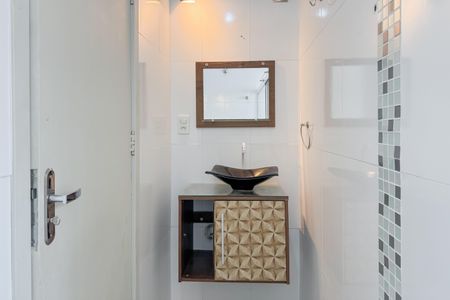 Casa à venda com 360m², 3 quartos e 4 vagas Casa à venda com 360m², 3 quartos e 4 vagasBanheiro Corredor