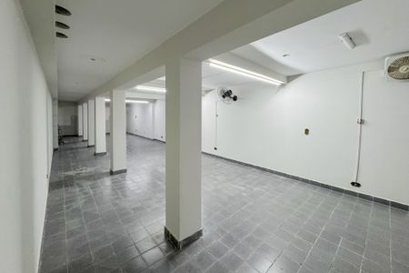Casa à venda com 360m², 3 quartos e 4 vagas Casa à venda com 360m², 3 quartos e 4 vagasSubsolo