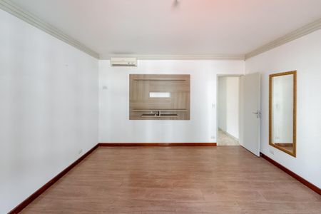 Casa à venda com 360m², 3 quartos e 4 vagas Casa à venda com 360m², 3 quartos e 4 vagasQuarto 1