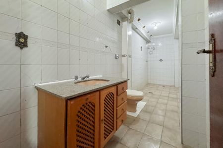 Casa à venda com 360m², 3 quartos e 4 vagas Casa à venda com 360m², 3 quartos e 4 vagasBanheiro do Subsolo