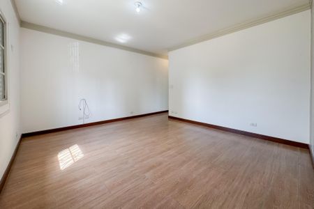 Casa à venda com 360m², 3 quartos e 4 vagas Casa à venda com 360m², 3 quartos e 4 vagasSuíte