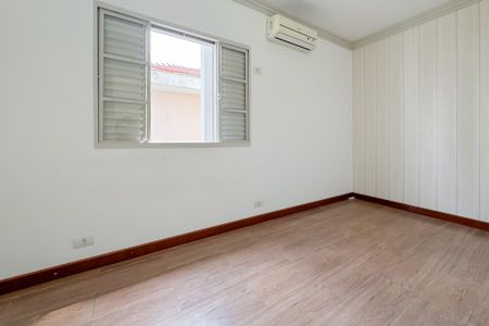 Casa à venda com 360m², 3 quartos e 4 vagas Casa à venda com 360m², 3 quartos e 4 vagasQuarto 2