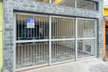 Casa à venda com 360m², 3 quartos e 4 vagas Casa à venda com 360m², 3 quartos e 4 vagasFachada + Plaquinha