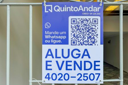 Casa à venda com 360m², 3 quartos e 4 vagas Casa à venda com 360m², 3 quartos e 4 vagasPlaca/MALI-59