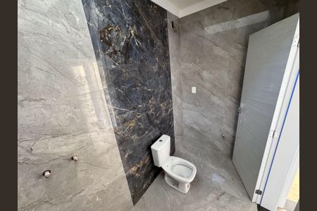 Casa à venda com 152m², 3 quartos e 2 vagas Casa à venda com 152m², 3 quartos e 2 vagasBanheiro