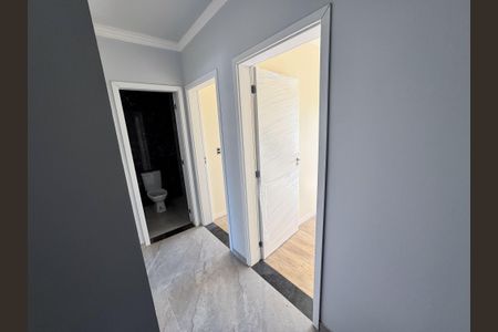 Casa à venda com 152m², 3 quartos e 2 vagas Casa à venda com 152m², 3 quartos e 2 vagasCorredor