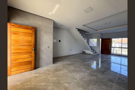 Casa à venda com 152m², 3 quartos e 2 vagas Casa à venda com 152m², 3 quartos e 2 vagasCozinha