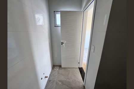 Casa à venda com 152m², 3 quartos e 2 vagas Casa à venda com 152m², 3 quartos e 2 vagasBanheiro da Suíte