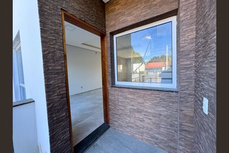 Casa à venda com 152m², 3 quartos e 2 vagas Casa à venda com 152m², 3 quartos e 2 vagasVaranda