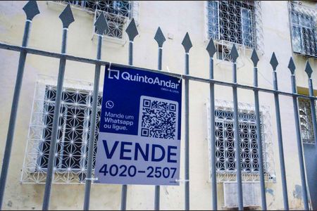 Apartamento à venda com 80m², 2 quartos e sem vaga Apartamento à venda com 80m², 2 quartos e sem vagaFachada e Placa