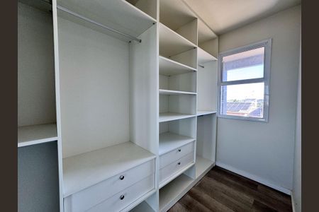 Casa à venda com 129m², 3 quartos e 2 vagas Casa à venda com 129m², 3 quartos e 2 vagasCloset Suíte 1