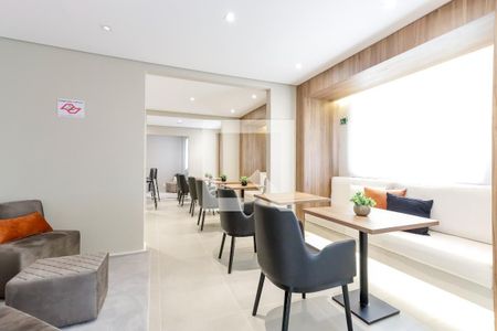 Apartamento à venda com 28m², 1 quarto e sem vaga Apartamento à venda com 28m², 1 quarto e sem vagaÁrea comum - Salão de festas