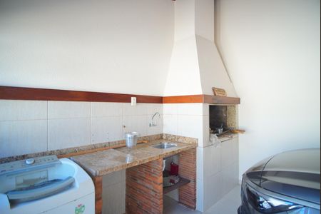 Casa à venda com 313m², 4 quartos e 4 vagasChurrasqueira