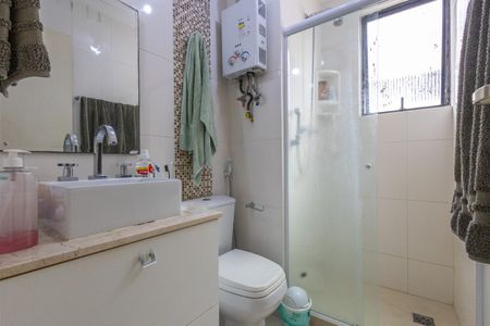 Apartamento à venda com 70m², 2 quartos e 1 vaga Apartamento à venda com 70m², 2 quartos e 1 vagaBanheiro Suite