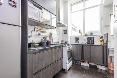 Apartamento à venda com 70m², 2 quartos e 1 vaga Apartamento à venda com 70m², 2 quartos e 1 vagaCozinha