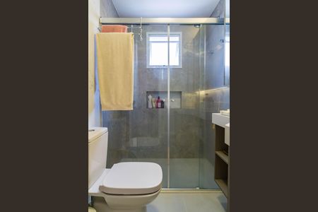 Apartamento à venda com 74m², 2 quartos e 2 vagas Apartamento à venda com 74m², 2 quartos e 2 vagasBanheiro da Suíte