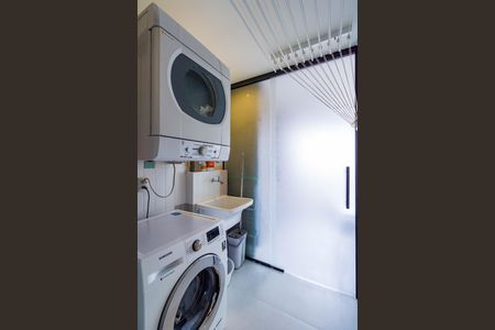 Apartamento à venda com 74m², 2 quartos e 2 vagas Apartamento à venda com 74m², 2 quartos e 2 vagasÁrea de Serviço