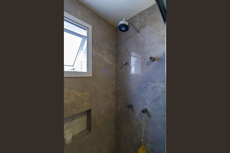 Apartamento à venda com 74m², 2 quartos e 2 vagas Apartamento à venda com 74m², 2 quartos e 2 vagasBanheiro da Suíte