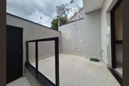 Casa à venda com 146m², 3 quartos e 4 vagas