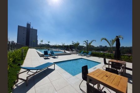 Studio à venda com 25m², 1 quarto e sem vaga Studio à venda com 25m², 1 quarto e sem vagaÁrea comum - Piscina