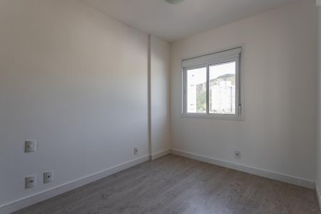 Apartamento à venda com 68m², 2 quartos e 1 vaga Apartamento à venda com 68m², 2 quartos e 1 vagaSuíte