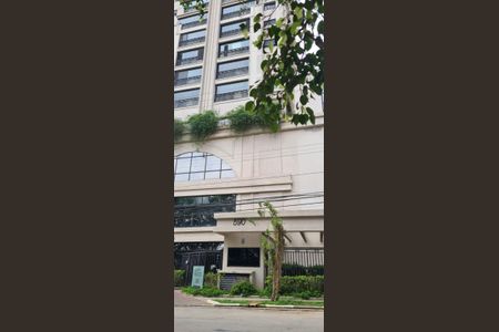 Apartamento à venda com 71m², 2 quartos e 2 vagas Apartamento à venda com 71m², 2 quartos e 2 vagasFachada e portaria